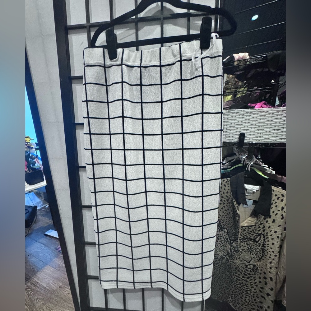 SHEIN Black and White Grid Pencil Skirt